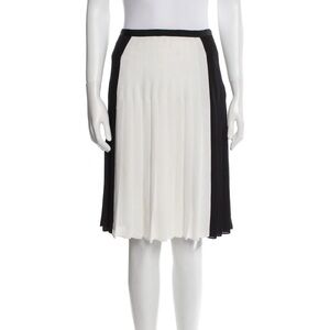 VINCE. Black and white pleated skirt size 0